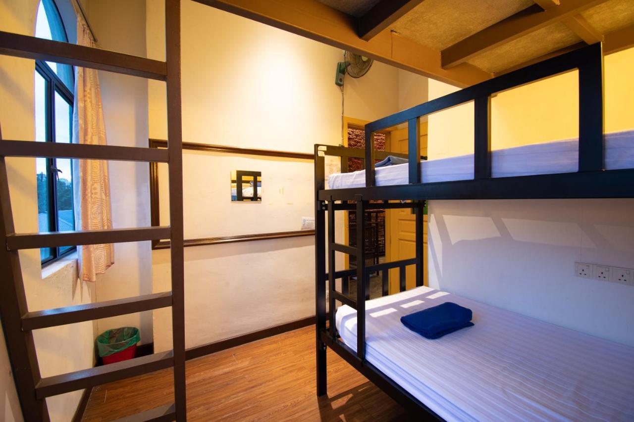 Travel Hub Highstreet Hostel Kuala Lumpur Exterior photo