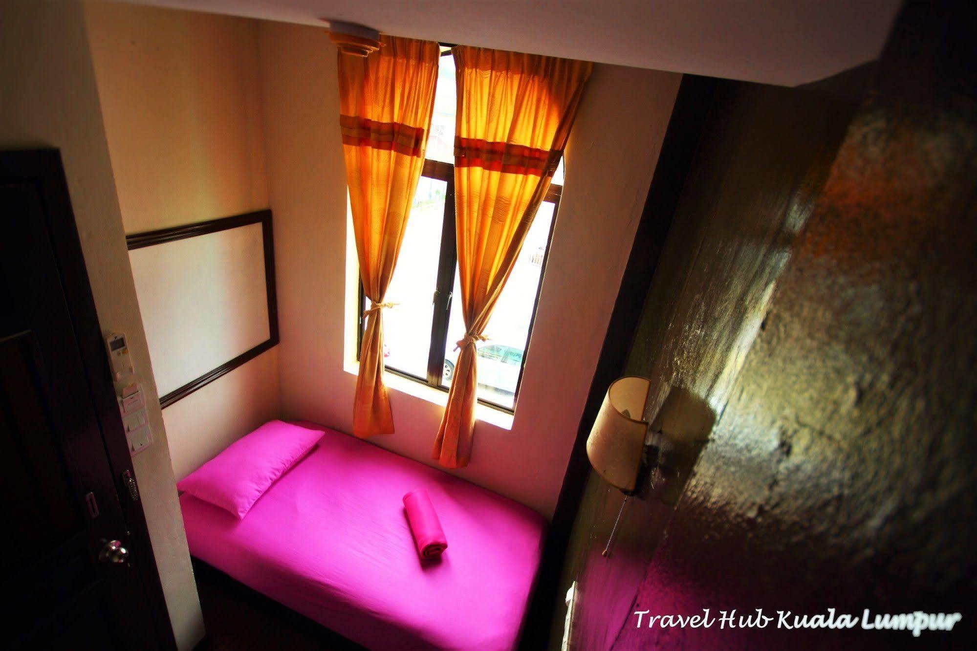 Travel Hub Highstreet Hostel Kuala Lumpur Exterior photo