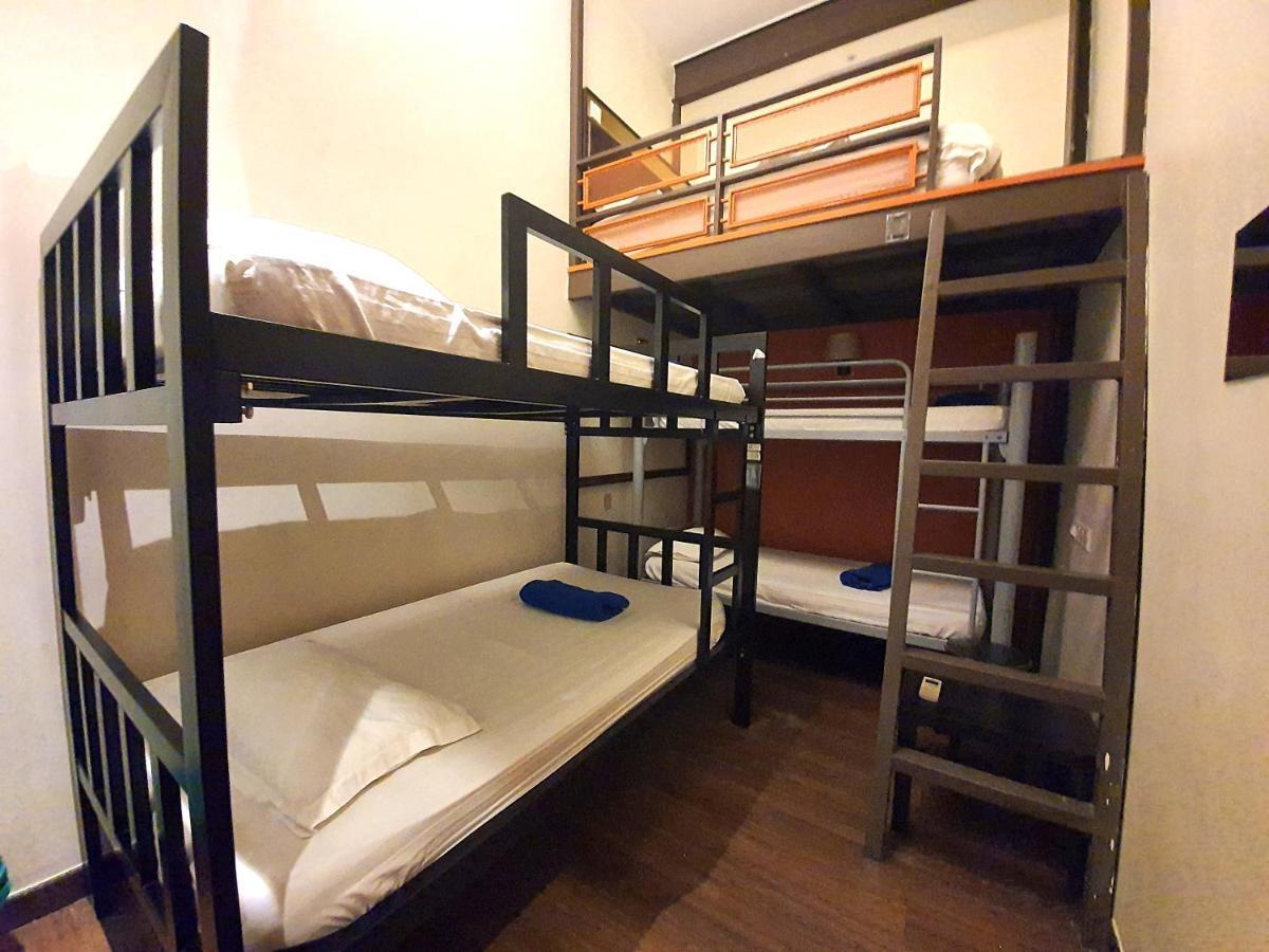 Travel Hub Highstreet Hostel Kuala Lumpur Exterior photo