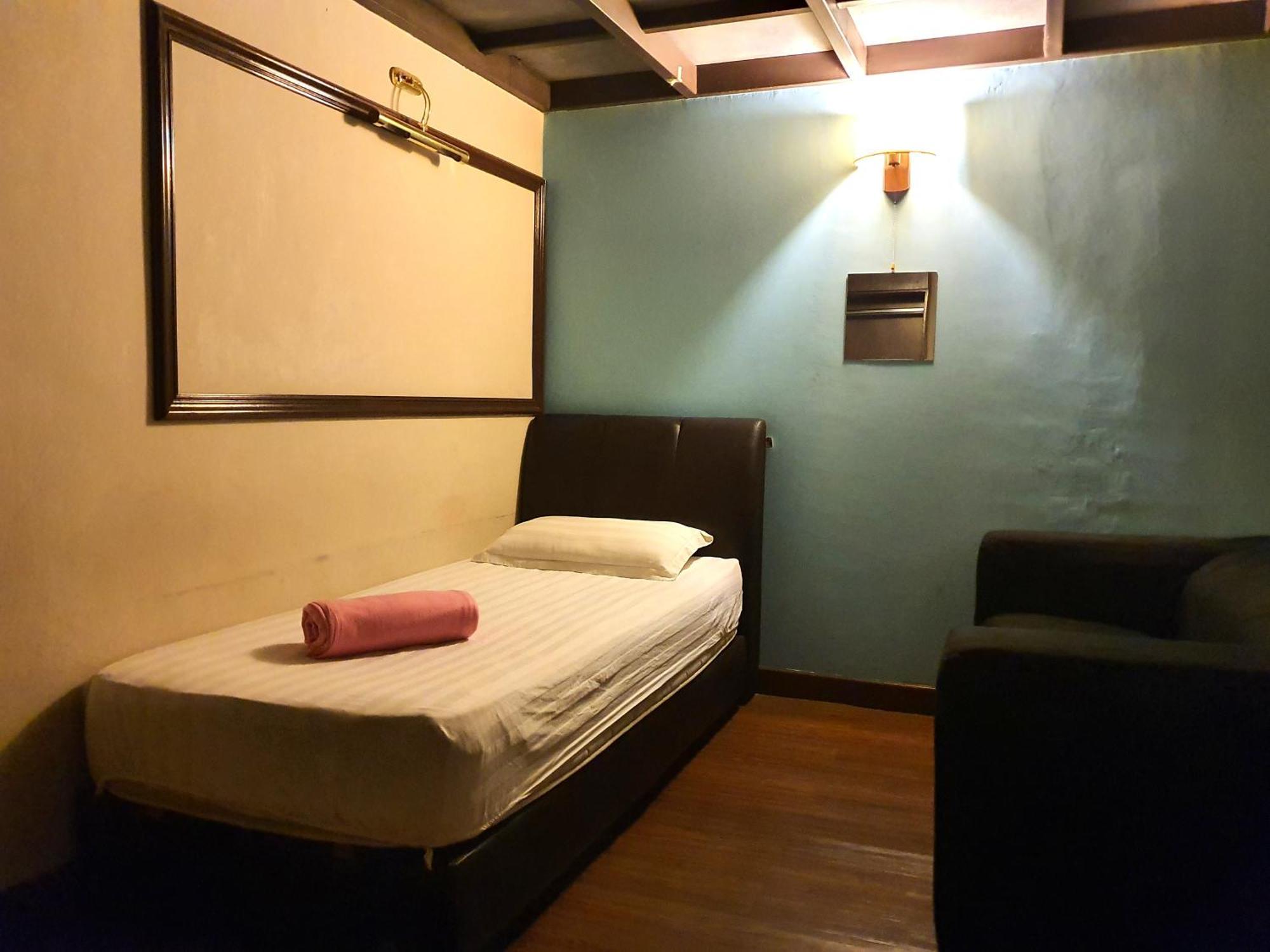 Travel Hub Highstreet Hostel Kuala Lumpur Exterior photo