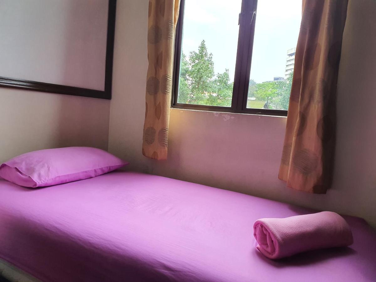 Travel Hub Highstreet Hostel Kuala Lumpur Exterior photo